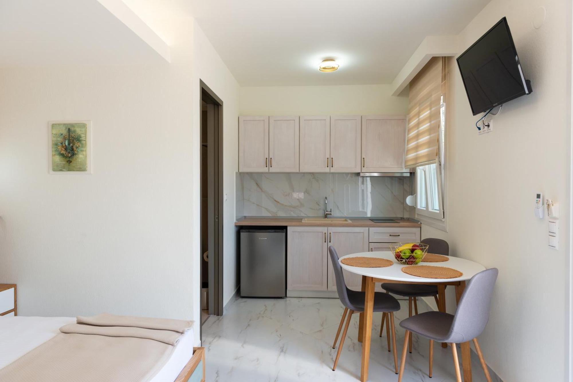 Anna Apartments Chrisi Ammoudia Exterior foto